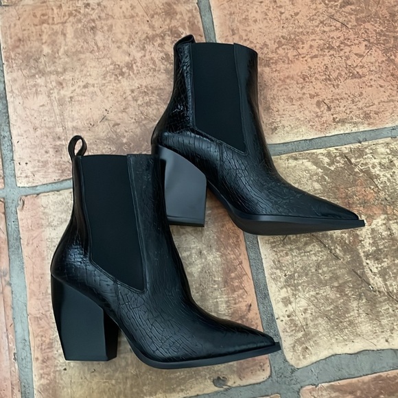 New ALLSAINTS Ria Black Size 11 Leather Croc Embossed Ankle Boots MSRP$379 - Picture 1 of 12